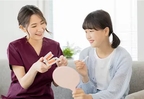 お子様が歯医者嫌いにならないよう、また楽しく虫歯予防ができるよう工夫しながら進めていきます