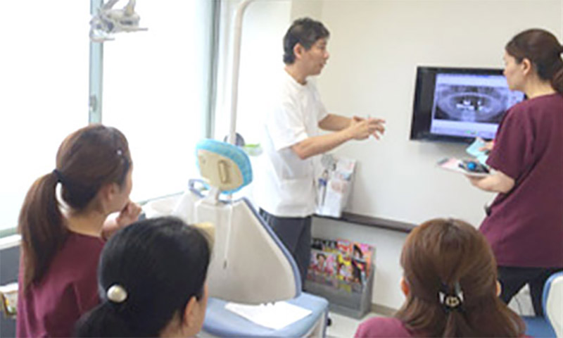 独自のトレーニングを受けている歯科衛生士