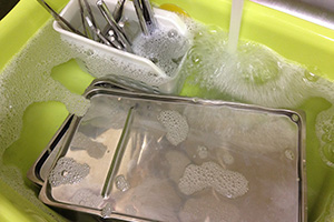 かい歯科の消毒・滅菌システム01　水洗い